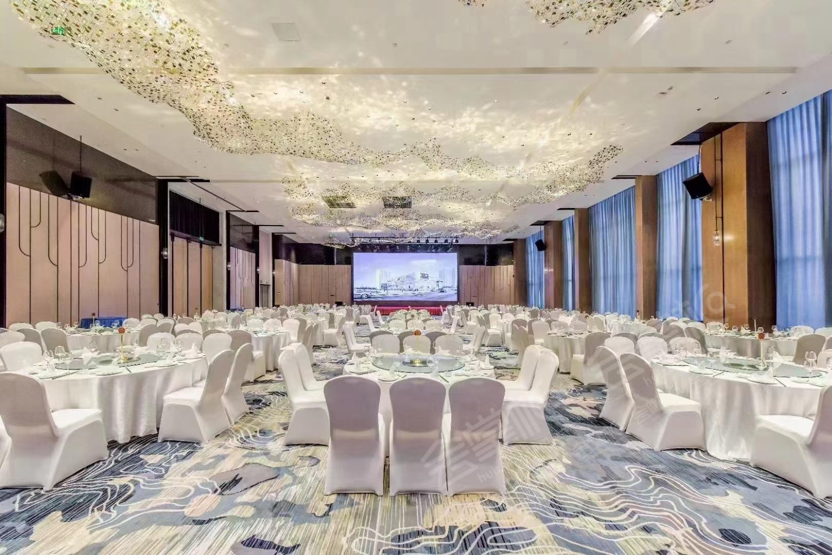 重庆五星级酒店最大容纳1000人的会议场地|重庆嘉泊汀酒店的价格与联系方式